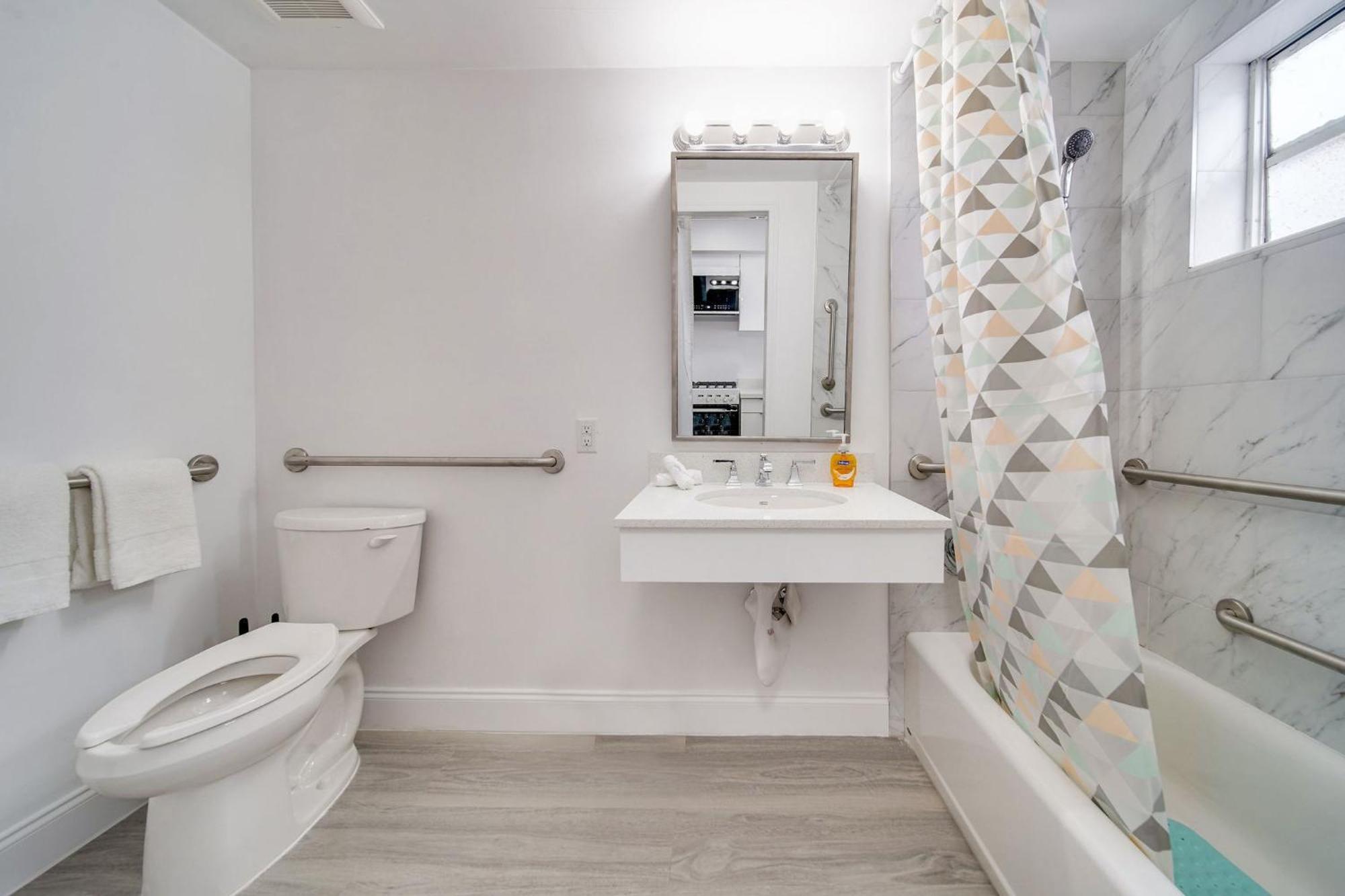 Deco Beachside Apt, W/2 Queen Beds, Washer/Dryer Miami Beach Luaran gambar